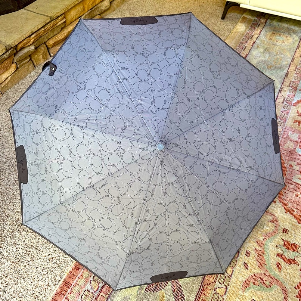 Coach Umbrella Gray Circle Logo Pattern - image 1